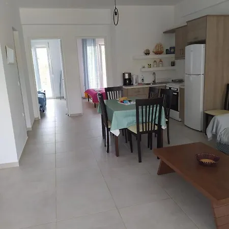 Almira Ghouse Apartamento Almiropótamos