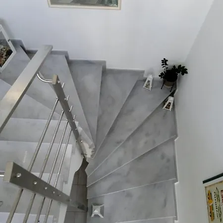Apartment Almira Ghouse