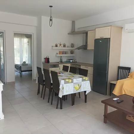 Apartment Almira Ghouse