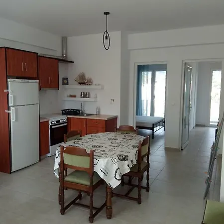 Almira Ghouse Apartamento